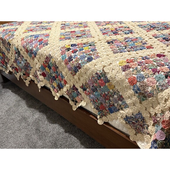 Antique Yo Yo Quilt Diamond Pattern Large Queen/small King 92” X 96” Scalloped - Picture 3 of 16